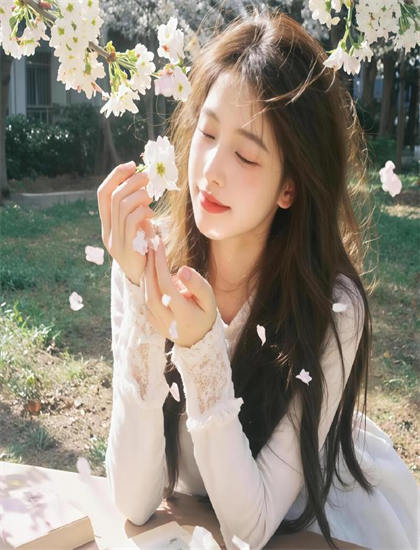 让美女把衣服脱了视频_妈妈的职业完整视频_裤子蜜桃